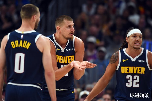 巨龙配资 又轰14+14+15助, NBA中锋第一! 抱歉威少, 你的历史三双王真悬了